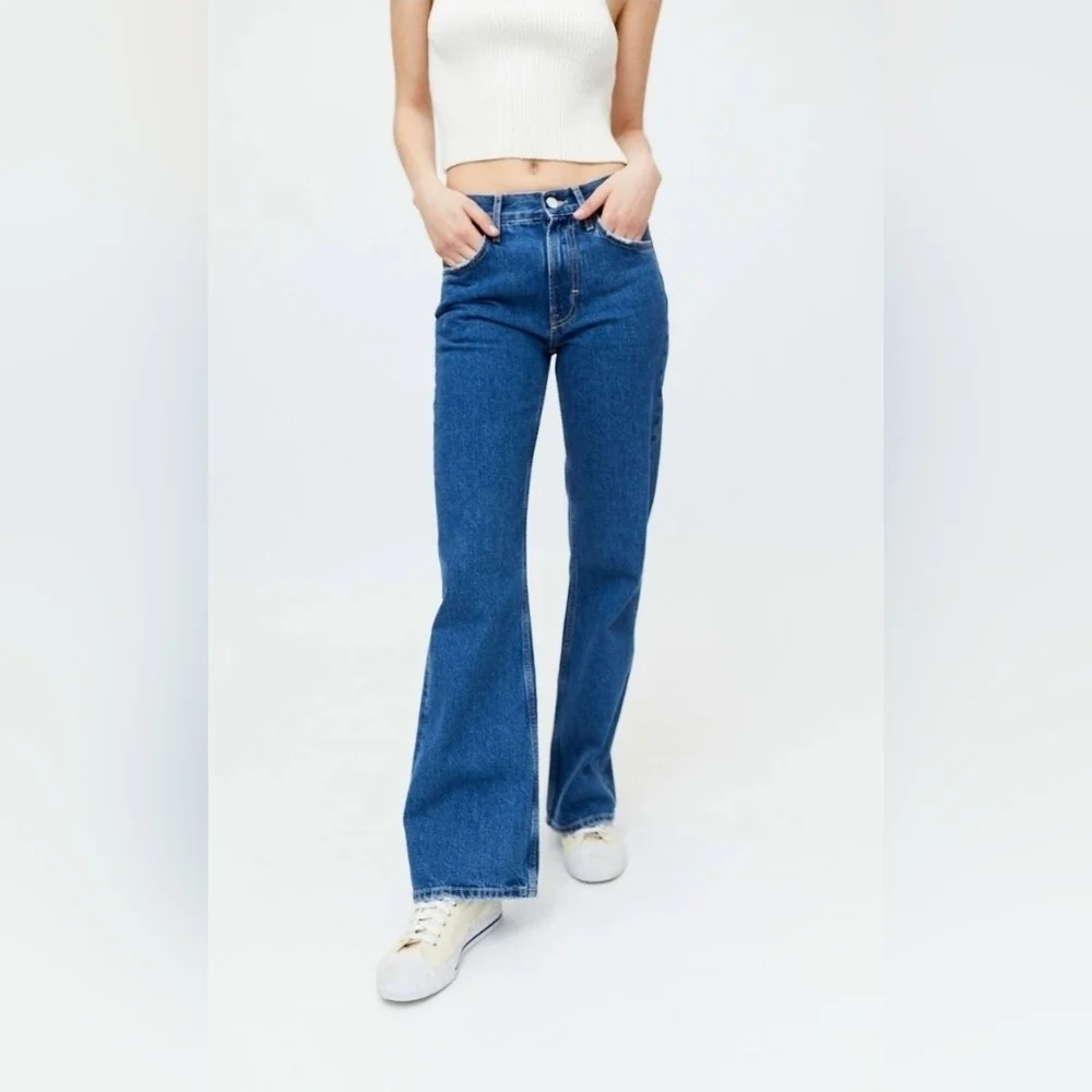 BDG 90s Mid Rise Bootcut Leg Jeans